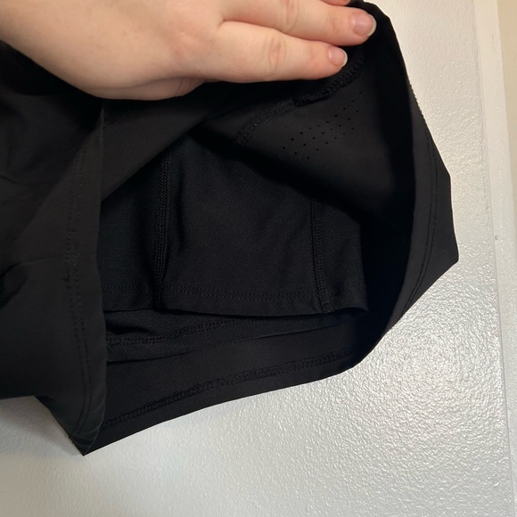 ASICS Running Shorts with Shorts Liner - Picture 5 of 6